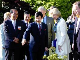 Japanese crown prince observes gardens in London